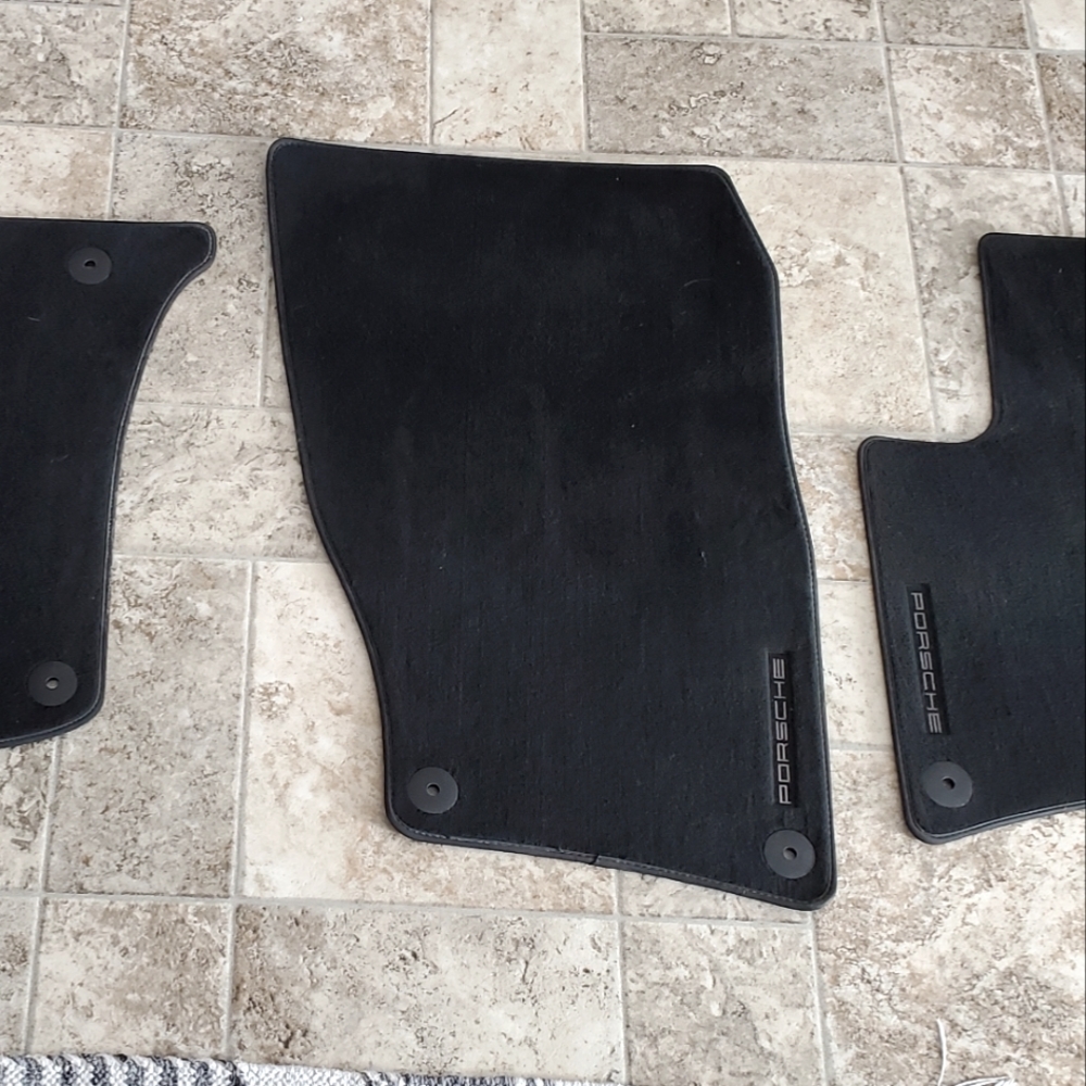 2016 PORSCHE CAYENNE OEM FLOOR MATS (4) SET